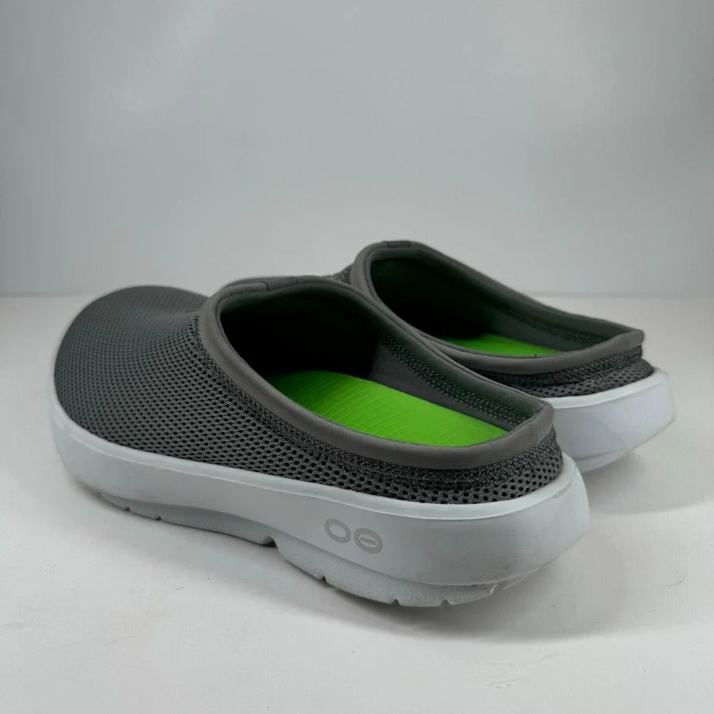 OOFOS OOcoozie Sport Men's US 10.5 White/Slate Gray Recovery Slip-On Mule Shoes